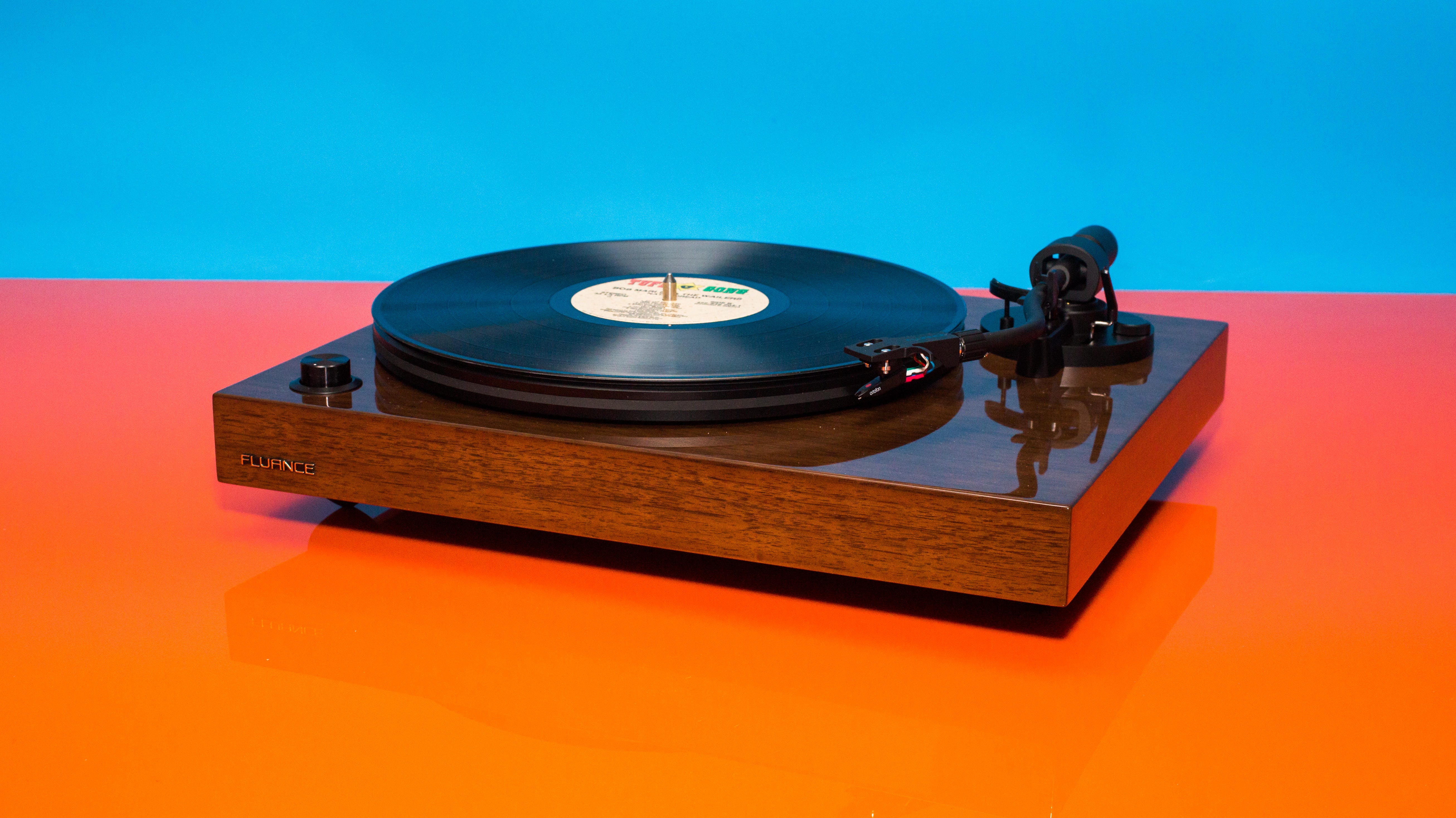 003-best-turntables-under-300-color