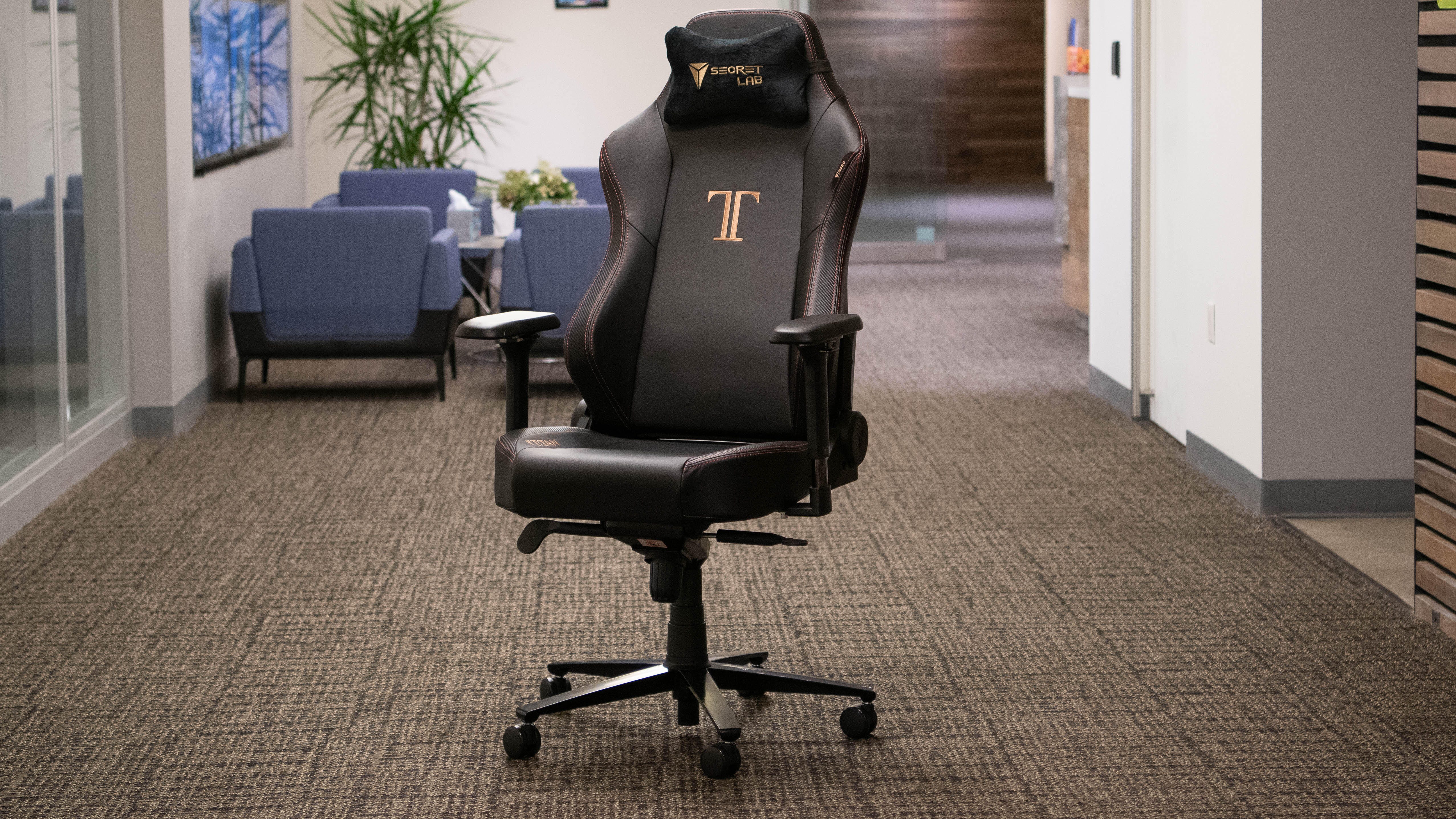 secretlab-titan-1300