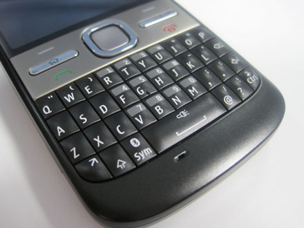 nokia-e5-2.jpg