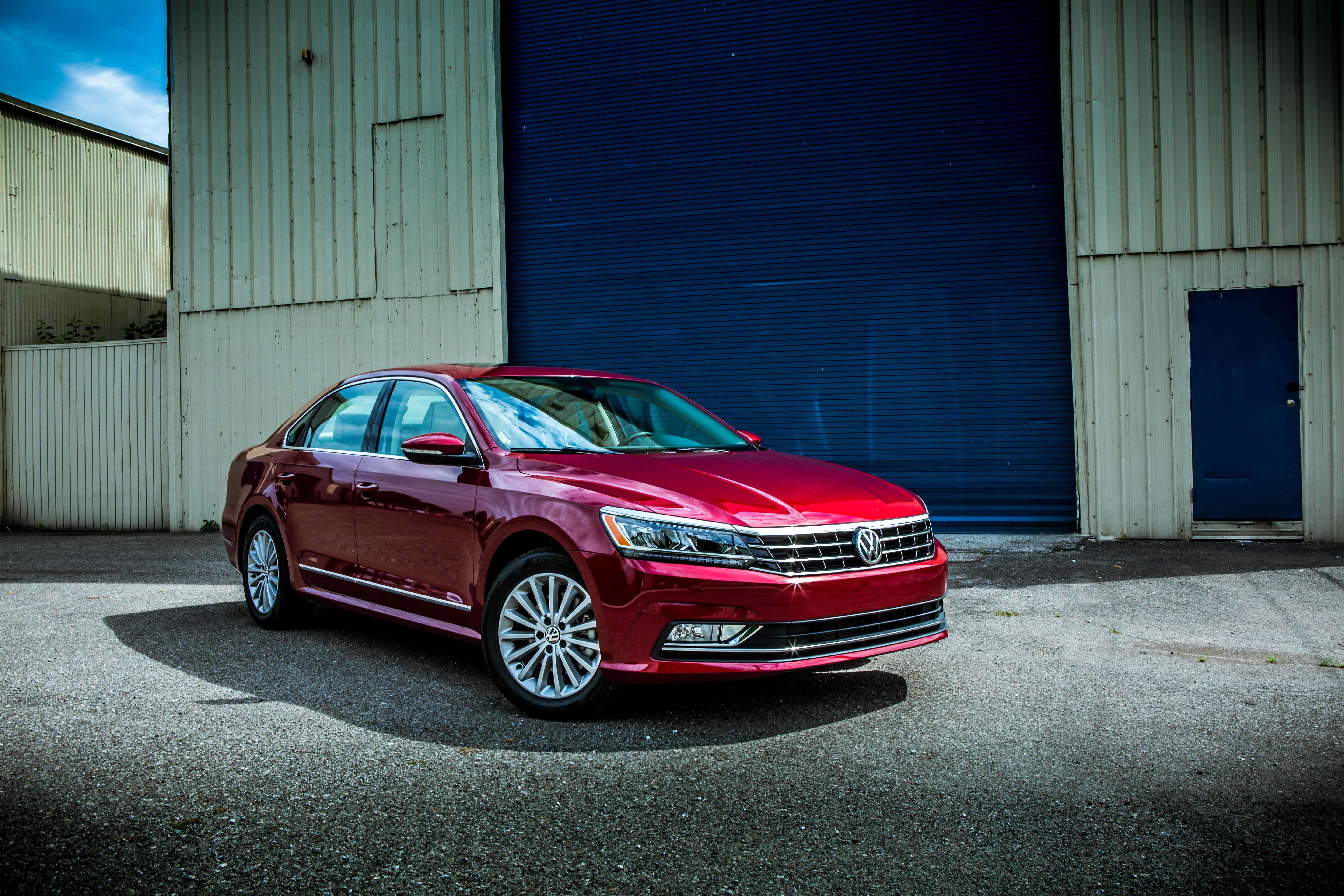 2016-volkswagen-passat-se-1.jpg