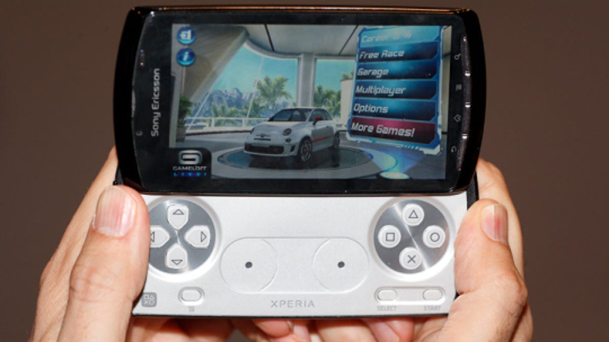 Digging deeper into how the Xperia Play's gaming controls feel.