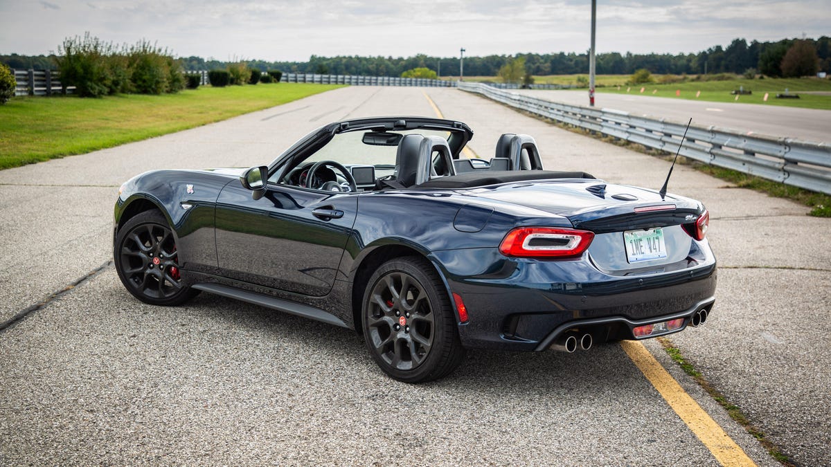 2019-fiat-124-abarth-31