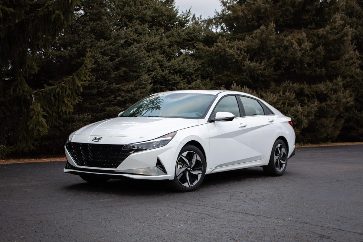 2021-hyundai-elantra-sel-1