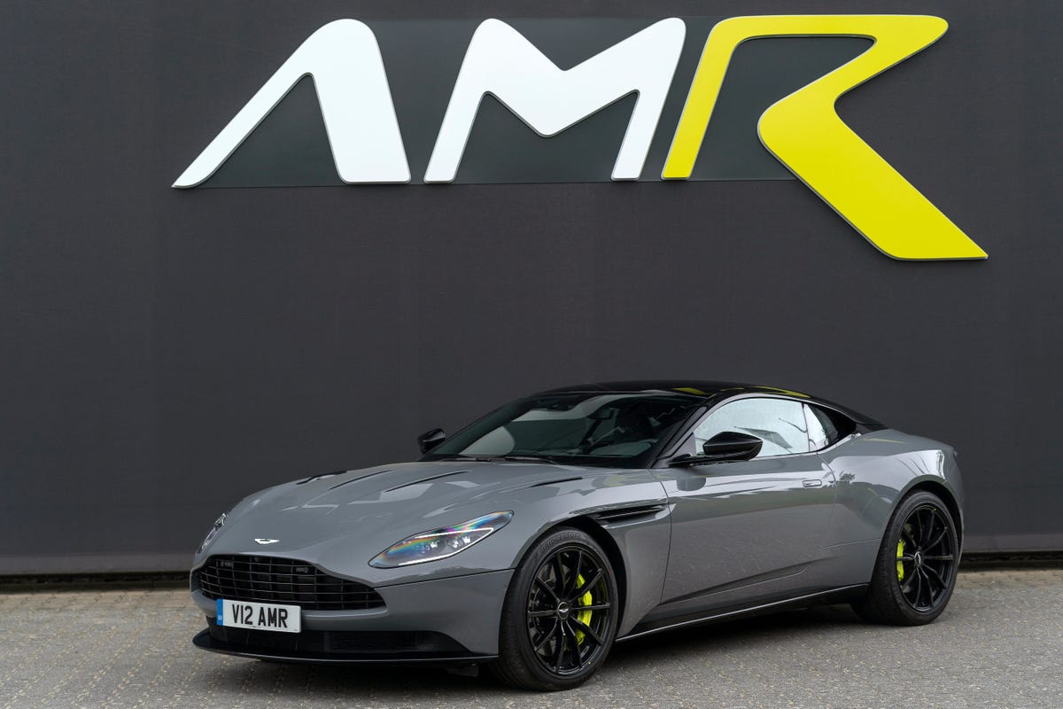 Aston Martin DB11 AMR
