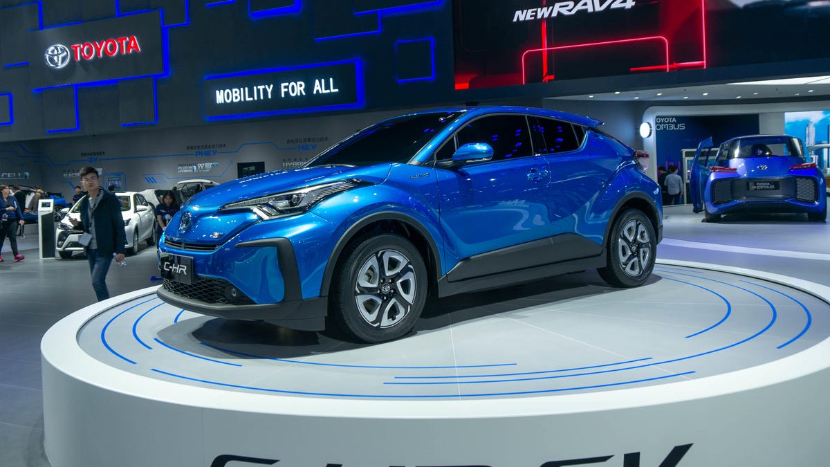 toyota-ch-r-izoa-ev-5064