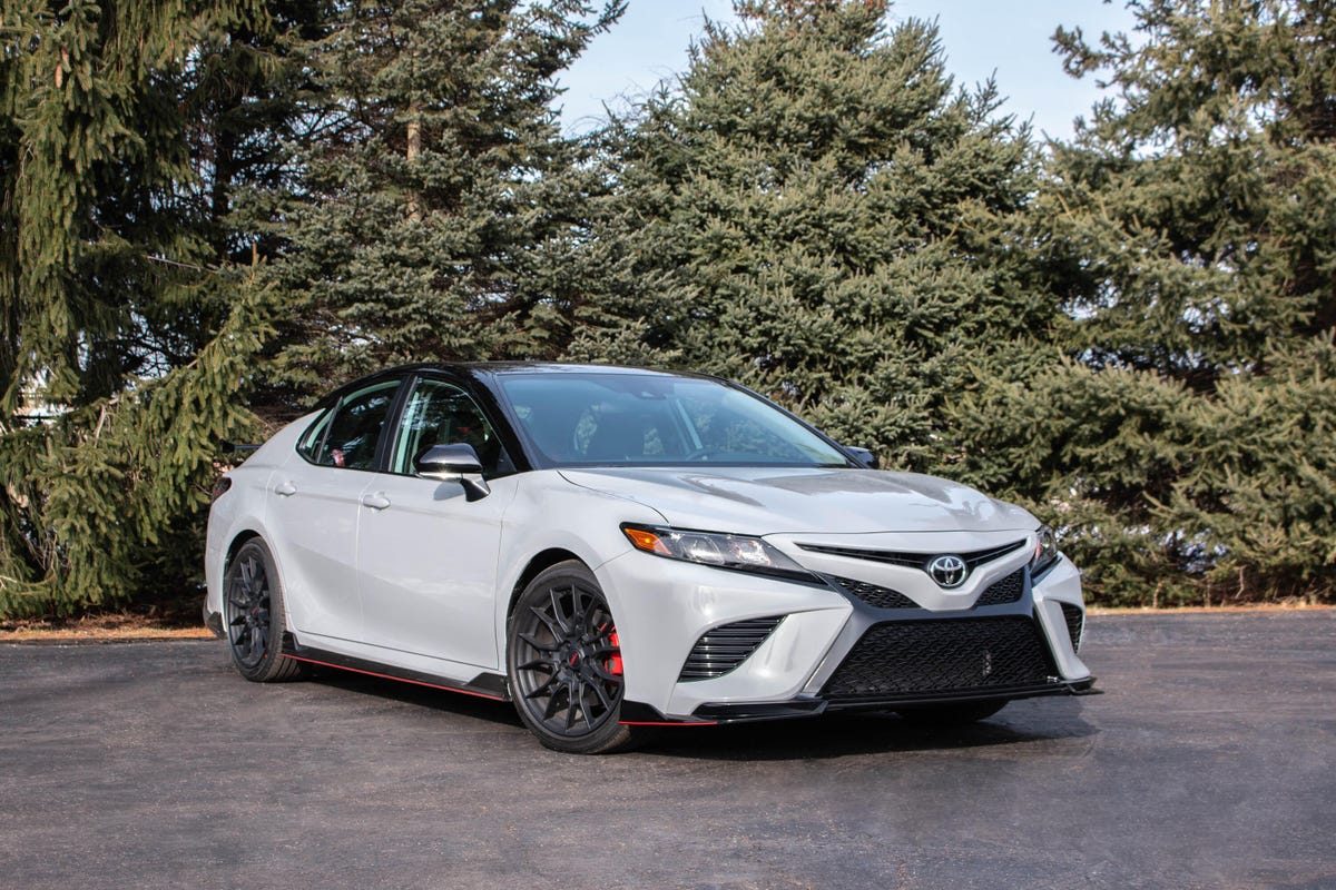 2021-toyota-camry-trd-74