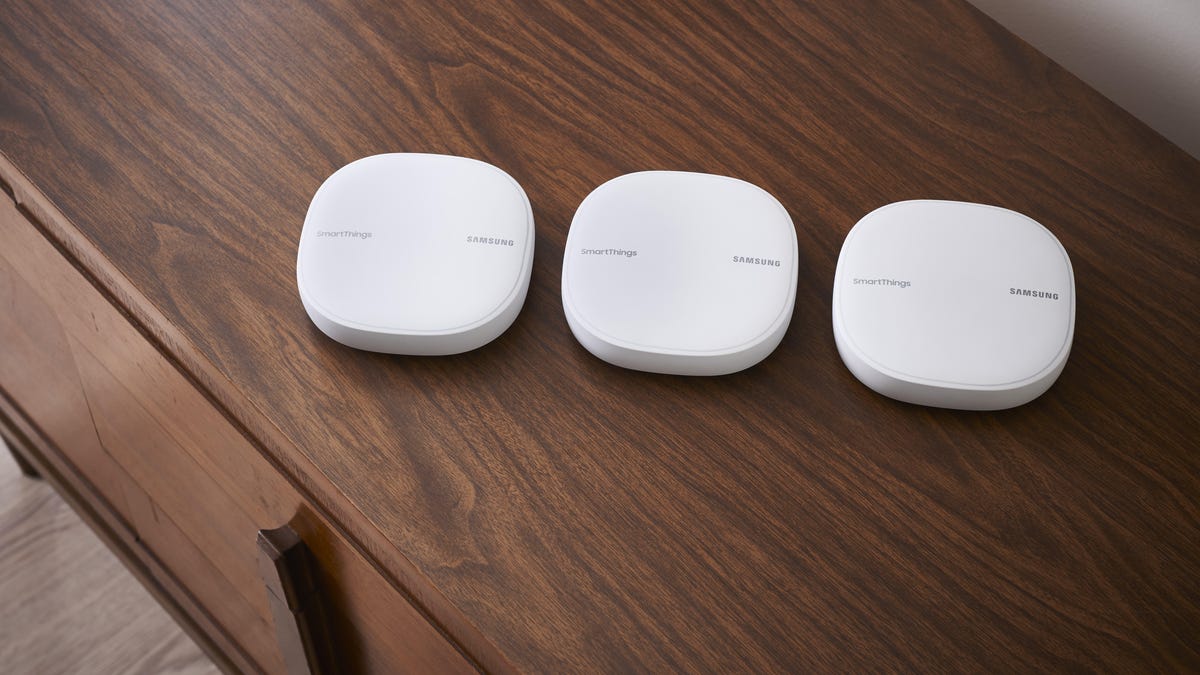 SmartThings Hub - Lifestyle Images