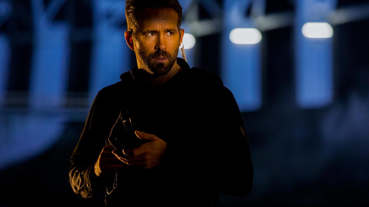 6underground-ryanreynolds-003-thumb