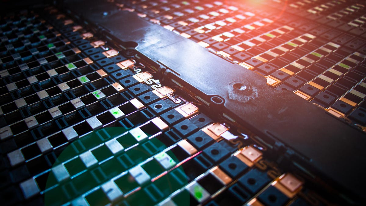 Lithium ion battery cel