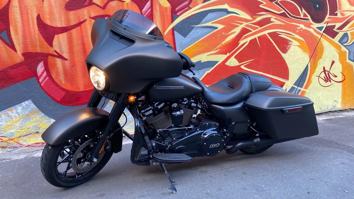 2019-harleydavidson-street-glide-001