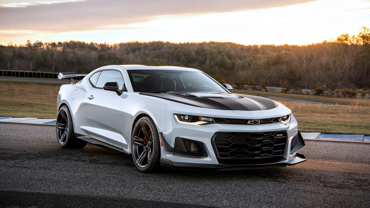 2018-chevrolet-camaro-zl1-1le-001.jpg