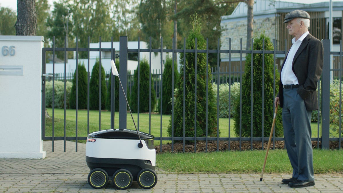 ​Starship Technologies will test its six-wheeled delivery robot in Greenwich, UK, in 2016.