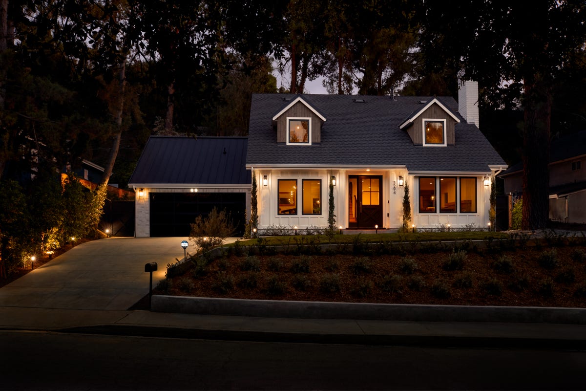 lifestyle-smart-path-light-black-solar-security-ls