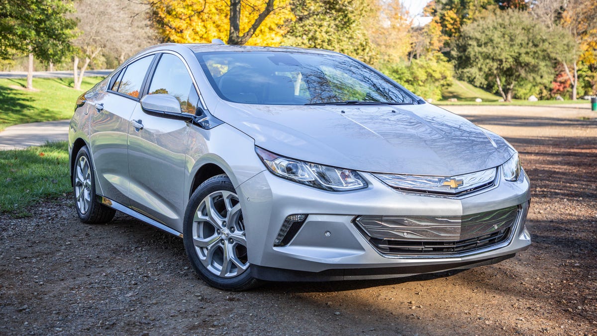 2019-chevrolet-volt-premier-51