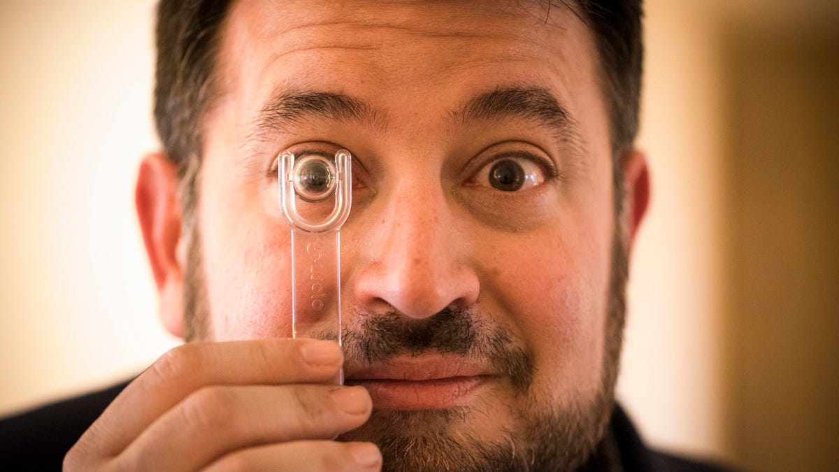 MOJO AR contact lens