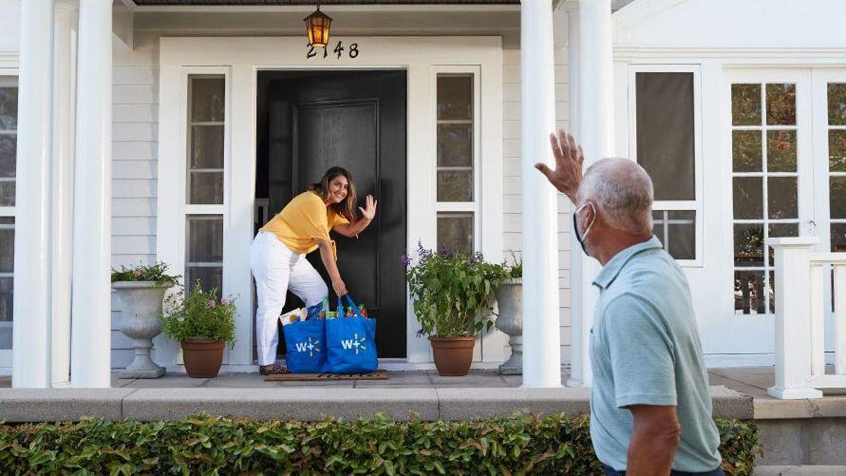 walmart-plus-porch-dropoff