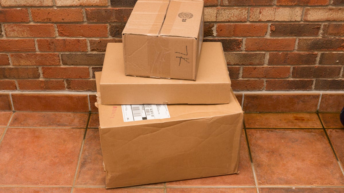 21-mail-packages-usps-fedex-amazon-ups-doorstep-mailbox-letters-shipping-coronavirus-stay-at-home-2020-cnet