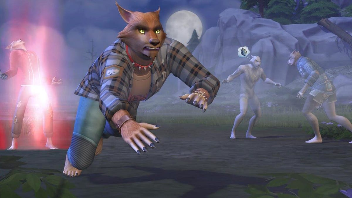 Sims 4 Werewolf midstride as another werewolf transforms in the background and two werewolves interact
