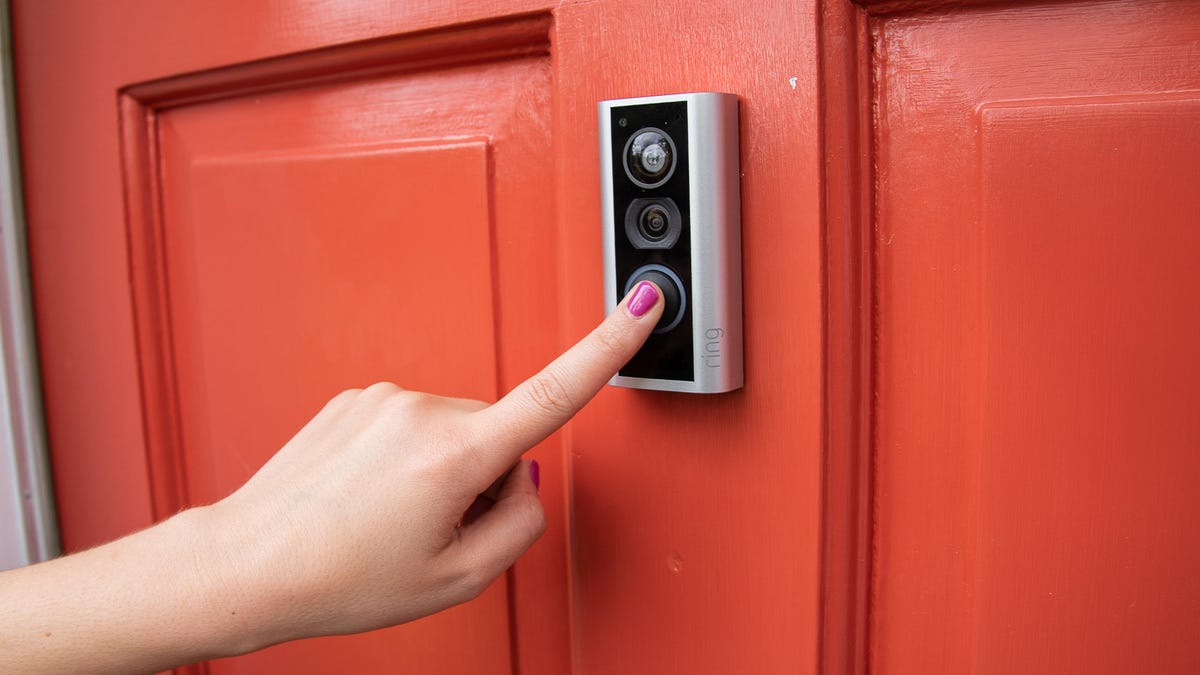 lifestyle-cam-door-view-4265-hillcrest-ms-0235