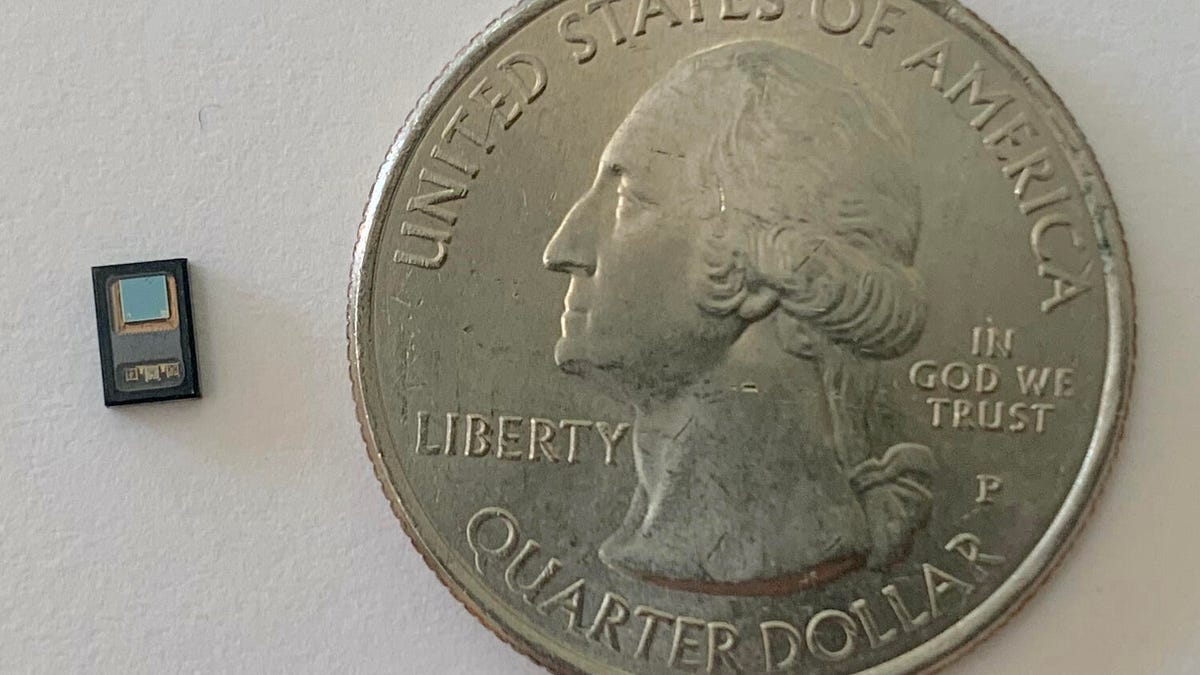 valencell-sensor-image-compared-to-quarter