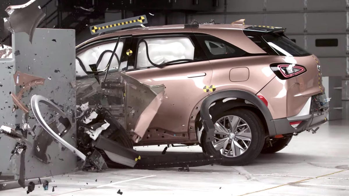 hyundai-nexo-iihs-promo