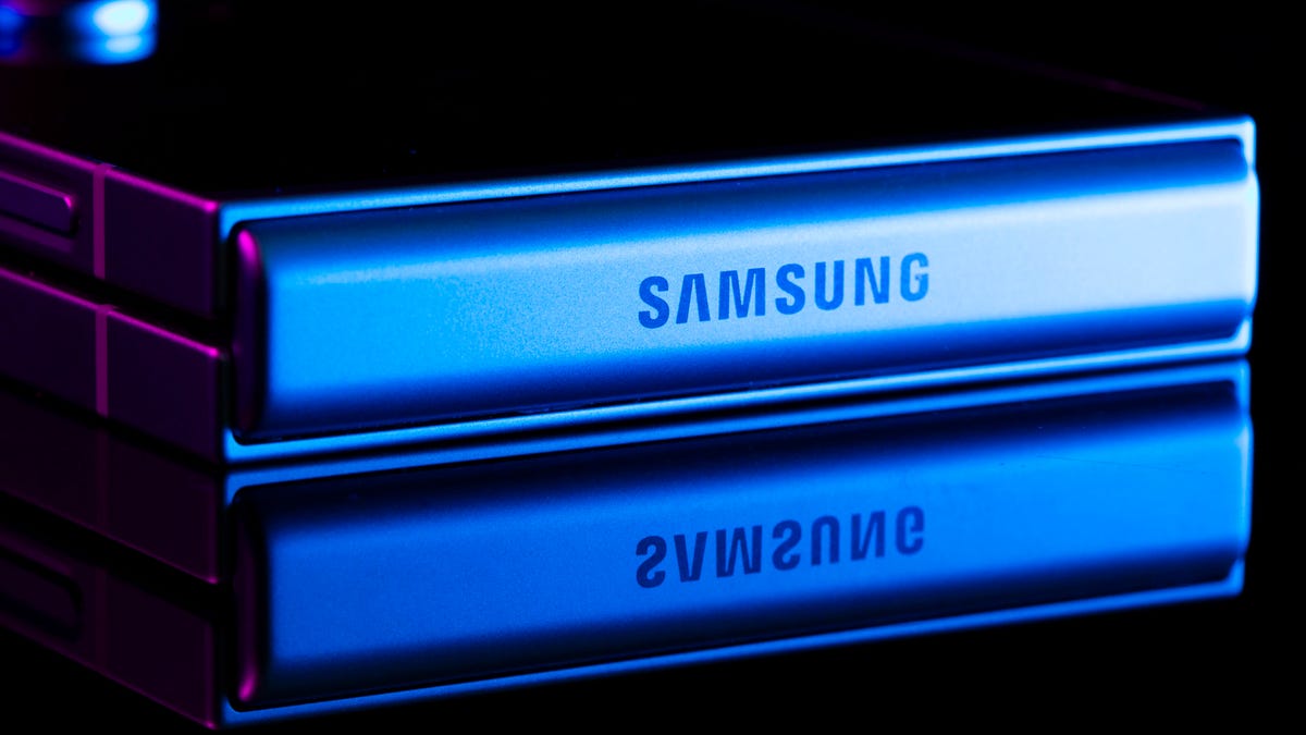 Motorola Z Flip 6 mobile phone