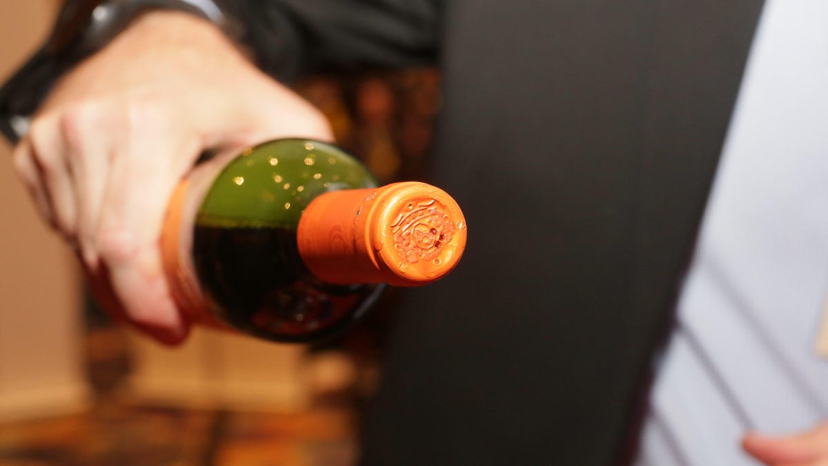 010-coravin-model-eleven-wine-saver