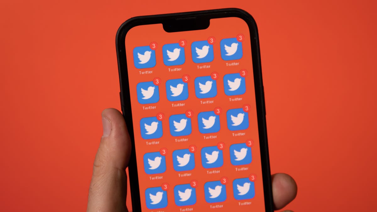 Phone screen filled with Twitter icons