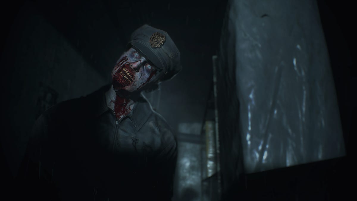re2-zombie-cop-1528746101