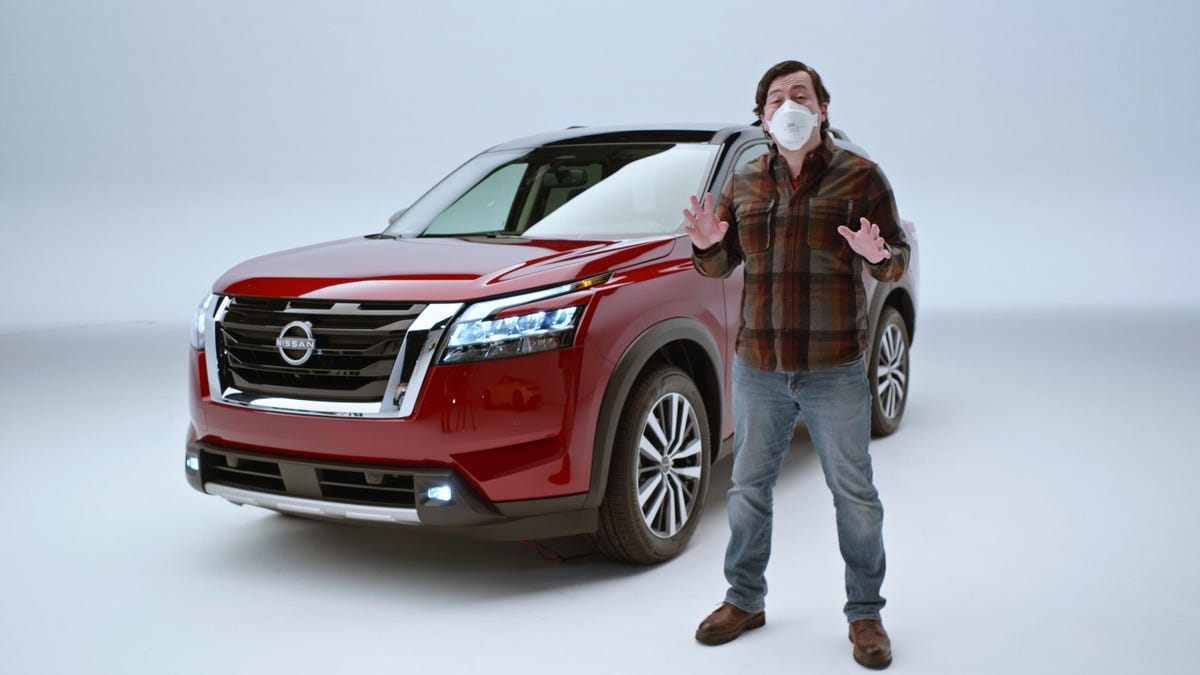 2022 Nissan Pathfinder - front three-quarter view
