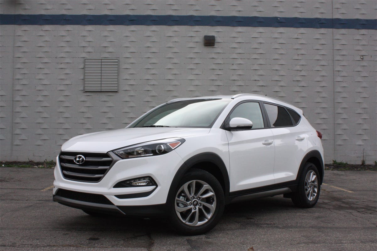 04-2016-hyundai-tucson-eco.jpg
