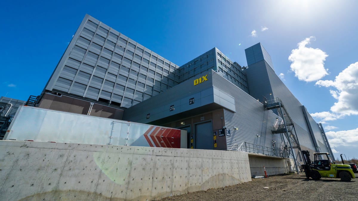 Intel's D1X Chipmaking Fab in Oregon