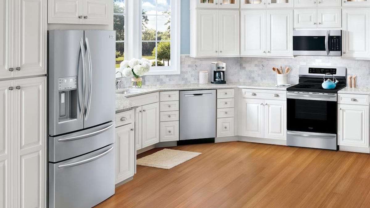 fgip2468uf-in-kitchen