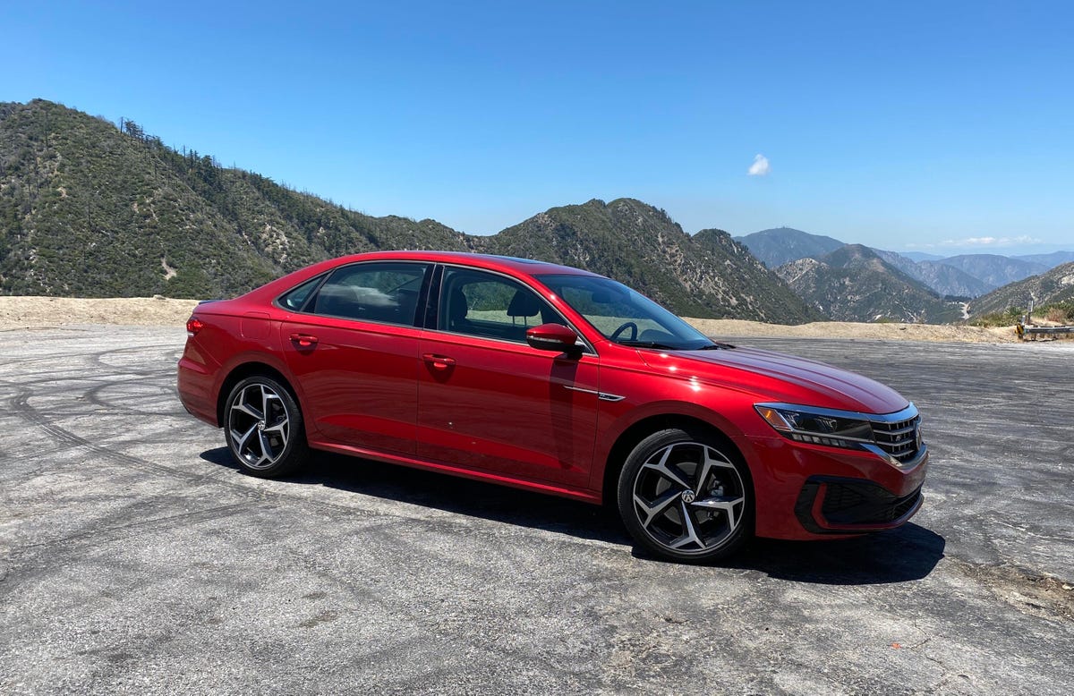 2020-vw-passat-rline-029