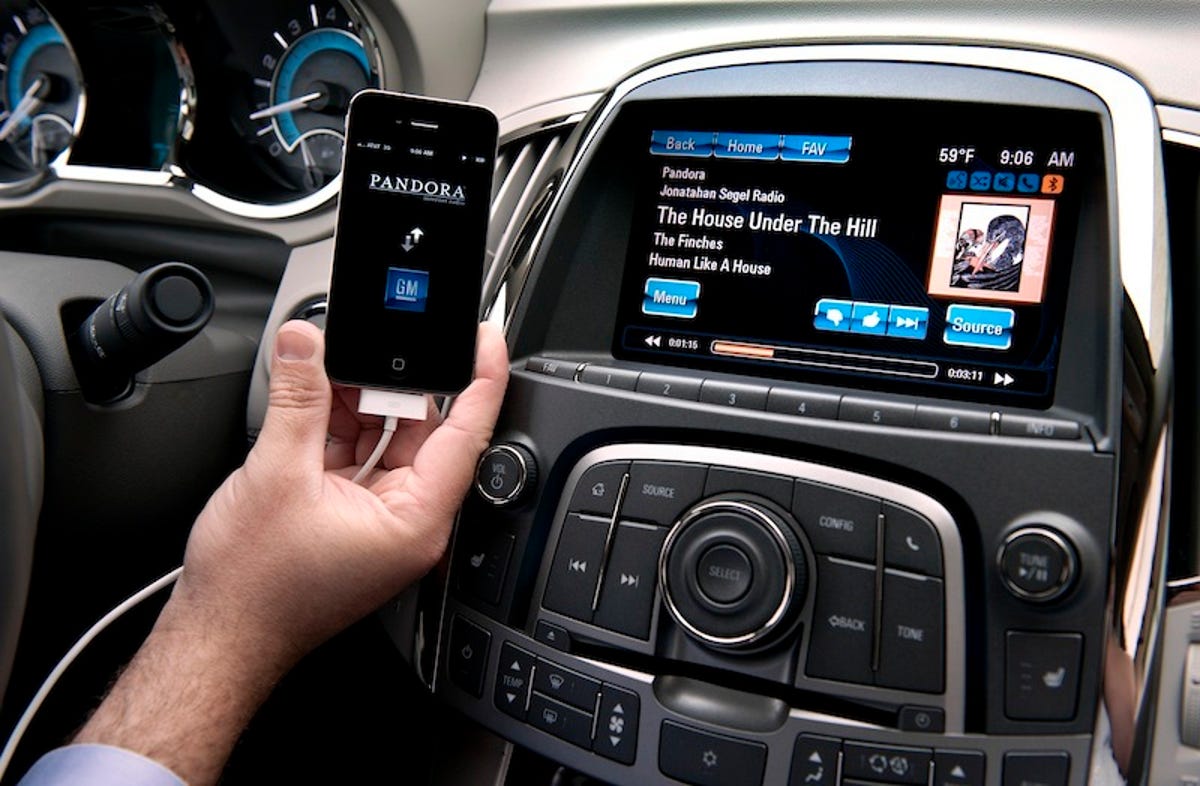 2012-Buick-LaCrosse-with-IntelliLink-012_1.jpg