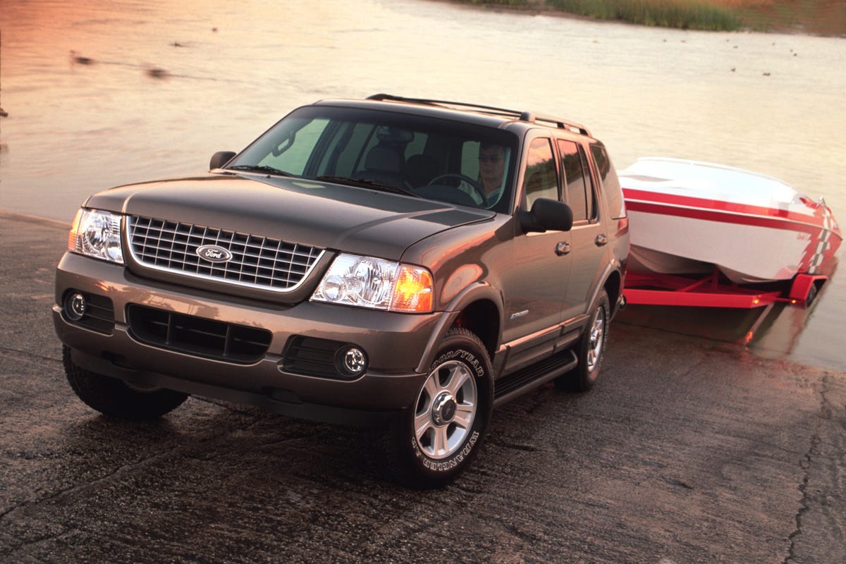 2002-ford-explorer-1