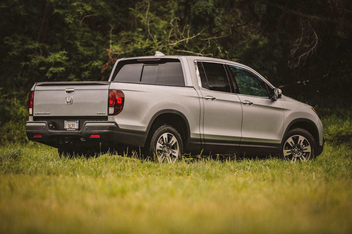 2019 Honda Ridgeline midsize pickup truck