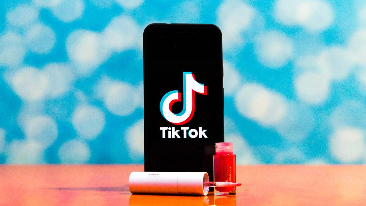 05-lip-gloss-tik-tok