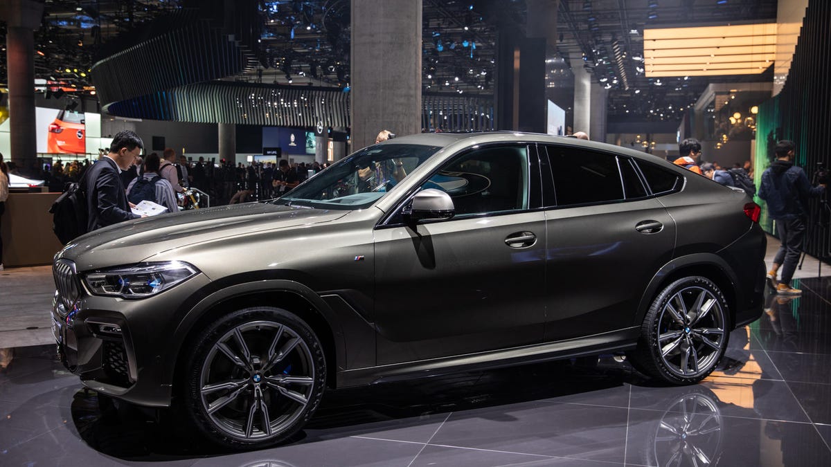 2020-bmw-x6-56703-highres