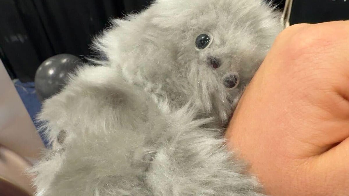 ces-robot-sloth-bag-charm-3