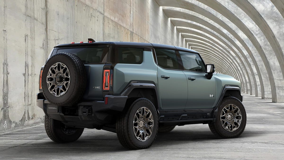 2024 GMC Hummer EV SUV April 3 Promo Image - off road