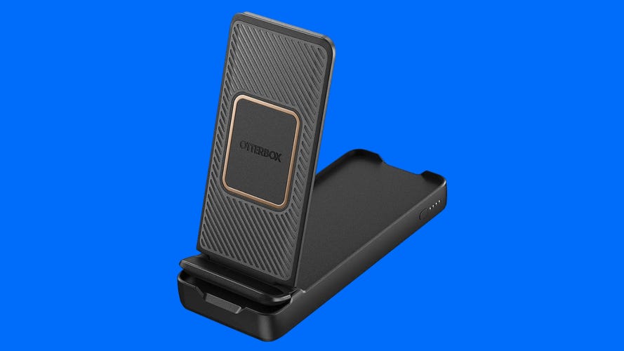 otterbox-folding-wireless-power-bank-blue-background.png