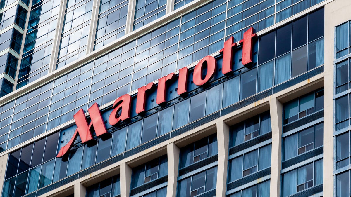 An image of a Marriott sign on a hotel.