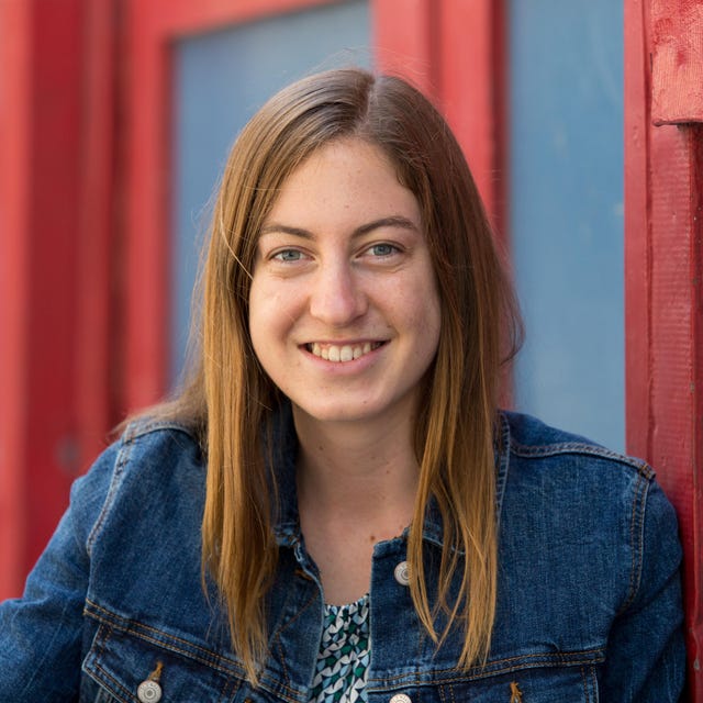 Headshot of Caroline Roberts