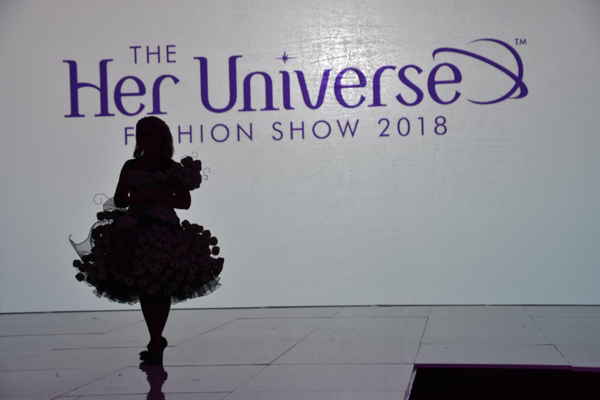 her-universe-fashion-show-comic-con-2018