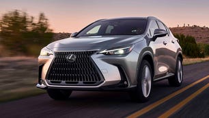 lexus-nx-2022-first-drive-holdingstill-cms