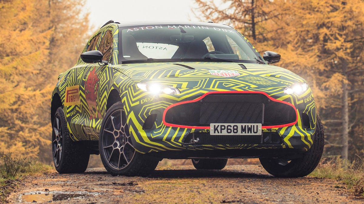 aston-martin-dbx-promo
