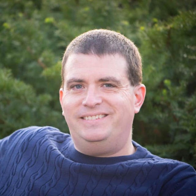 Headshot of Dan Miller