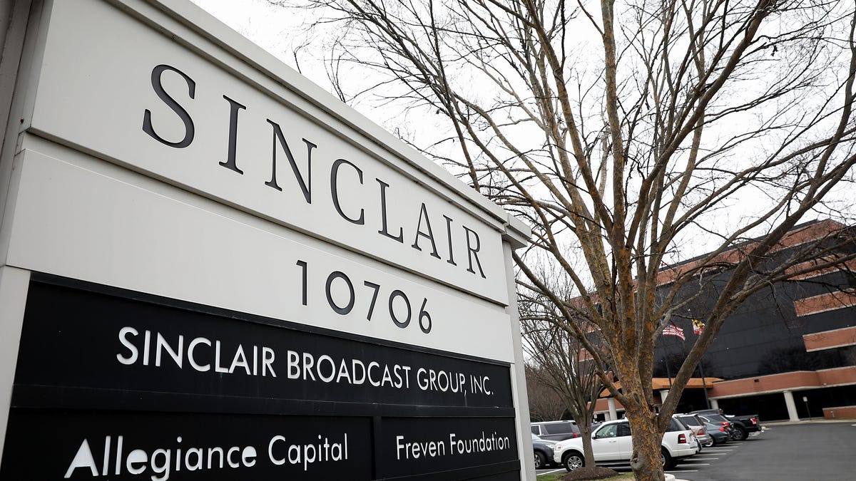 Sinclair Broadcasting In Spotlight After Viral Video Shows Local TV Anchors Reading Identical Script Lambasting Fake News