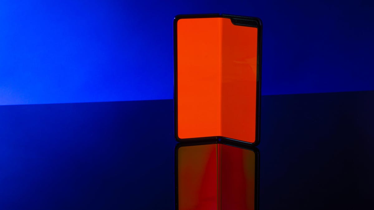 samsung-galaxy-fold-9054